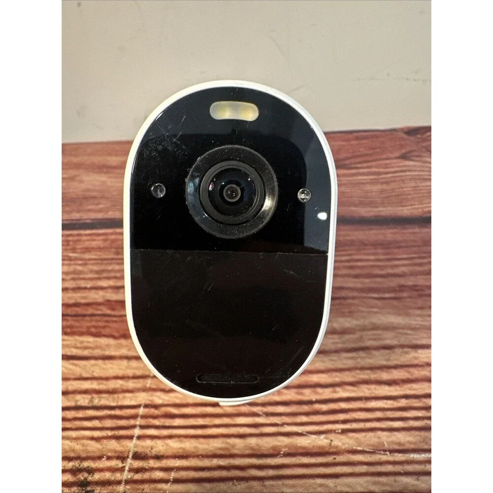 Netgear Arlo Essential VMC2030 Spotlight Wireless Indoor/Outdoor Camera White